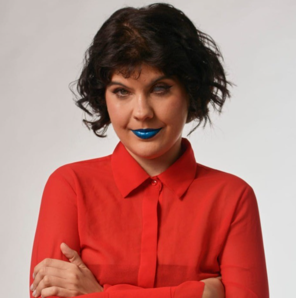 Foto cem close de Isa Meirelles